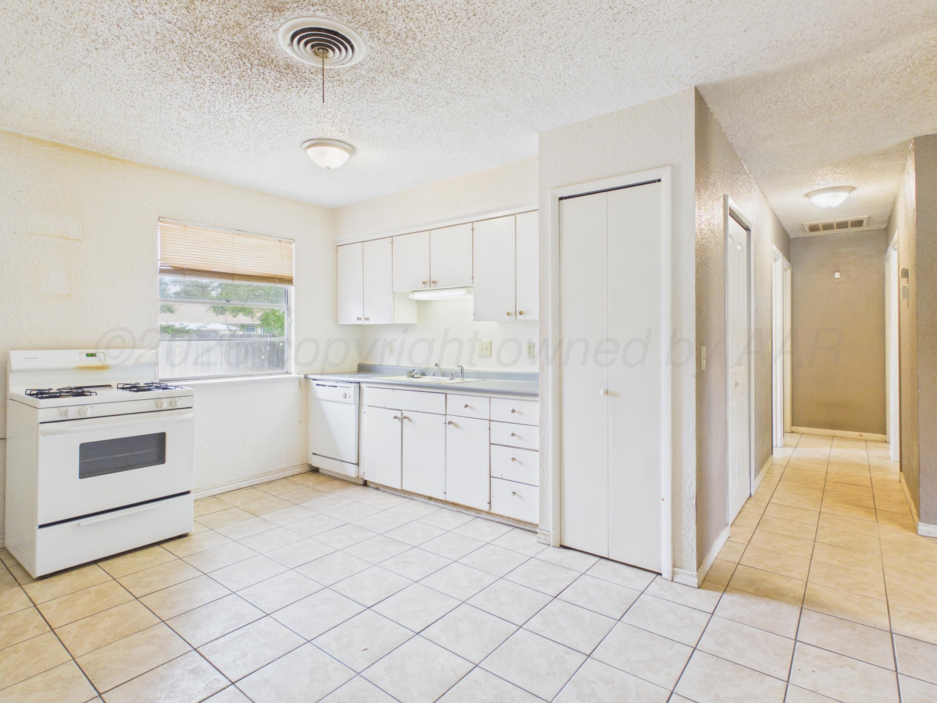 5315 Allen Street Amarillo, TX 79110 - Photo 10 of 22 CAM06442G6-PR0058-STILL011