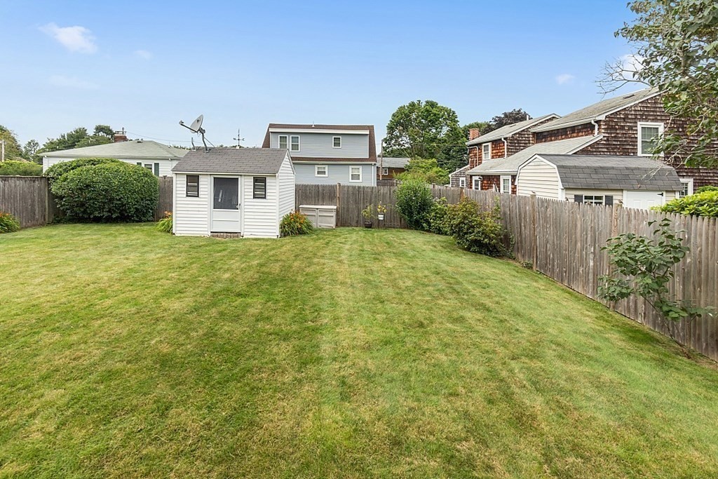 27 Colonial Road Peabody, MA 01960 - Photo 33 of 39 Gallery Image 33