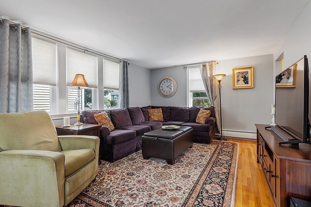 27 Colonial Road Peabody, MA 01960 - Photo 4 of 39 Gallery Image 4
