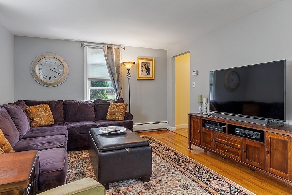 27 Colonial Road Peabody, MA 01960 - Photo 5 of 39 Gallery Image 5