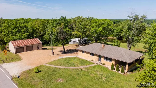 $312,000 | 369 Highway 133, Westphalia, MO 65085