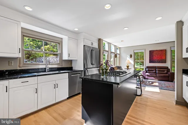 $1,038,000 | 908 Rolandvue Road, Towson, MD 21204