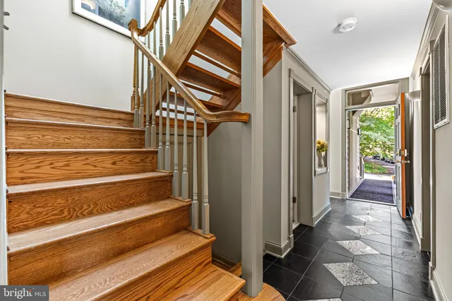 $1,038,000 | 908 Rolandvue Road, Towson, MD 21204