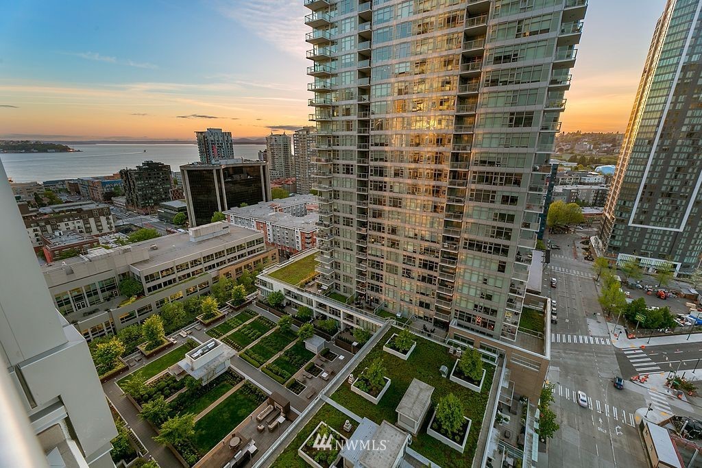 588 Bell Street, Unit 2102S Seattle, WA 98121 - Photo 1 of 40