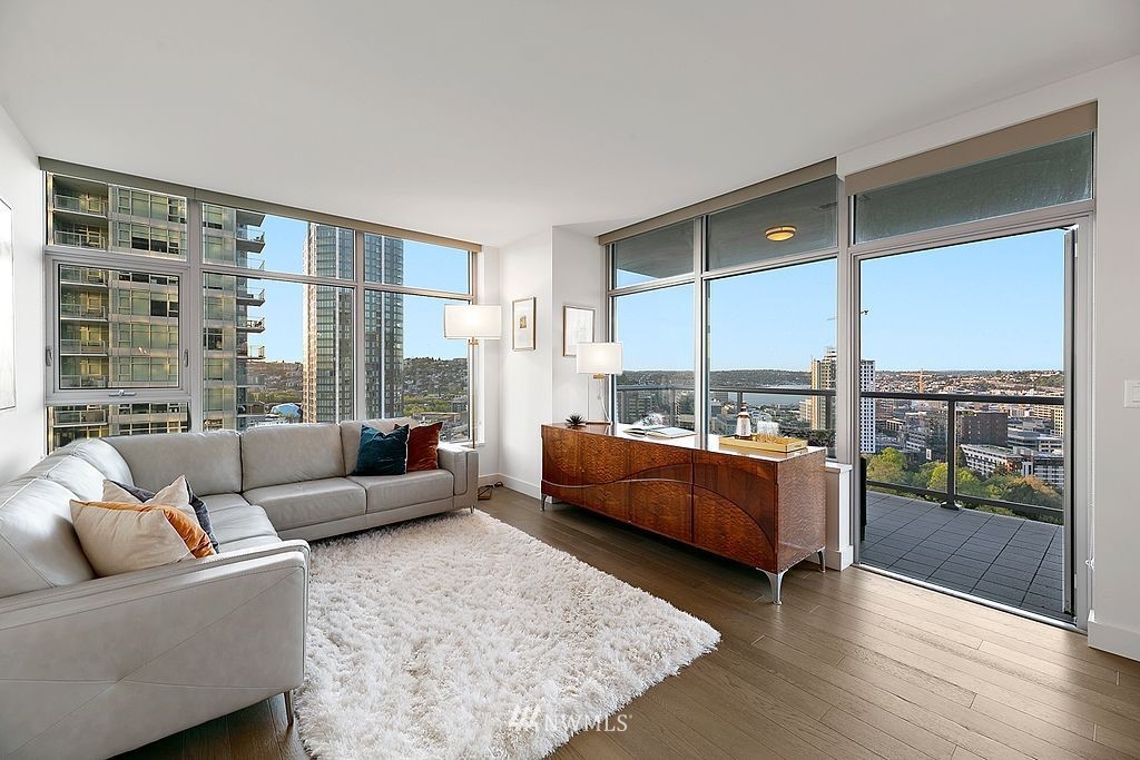 588 Bell Street, Unit 2102S Seattle, WA 98121 - Photo 3 of 40