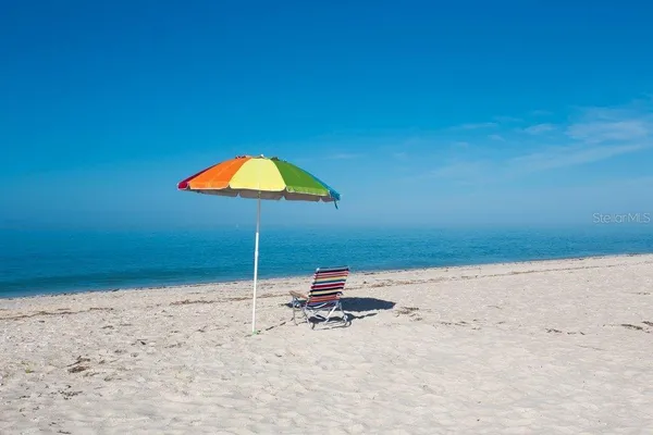 $2,975 | 1001 Benjamin Franklin Drive, Unit 404, Sarasota, FL 34236