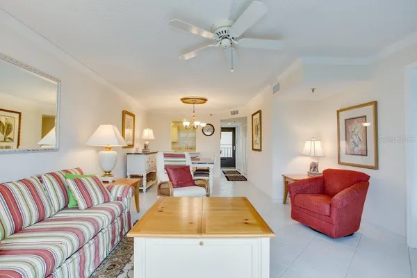 $2,975 | 1001 Benjamin Franklin Drive, Unit 404, Sarasota, FL 34236