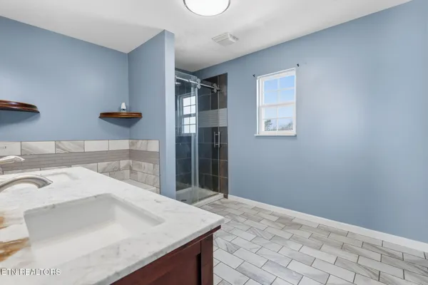 $399,900 | 7123 Windwhisper Boulevard, Knoxville, TN 37924