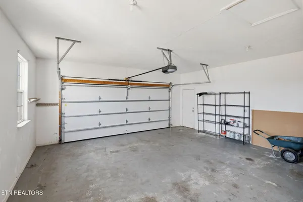 $399,900 | 7123 Windwhisper Boulevard, Knoxville, TN 37924