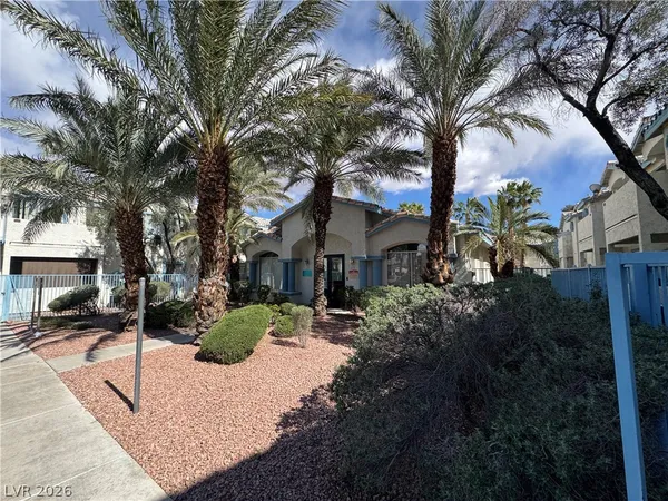$1,295 | 4960 Harrison Drive, Unit 223, Las Vegas, NV 89120