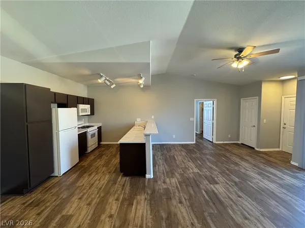 $1,295 | 4960 Harrison Drive, Unit 223, Las Vegas, NV 89120