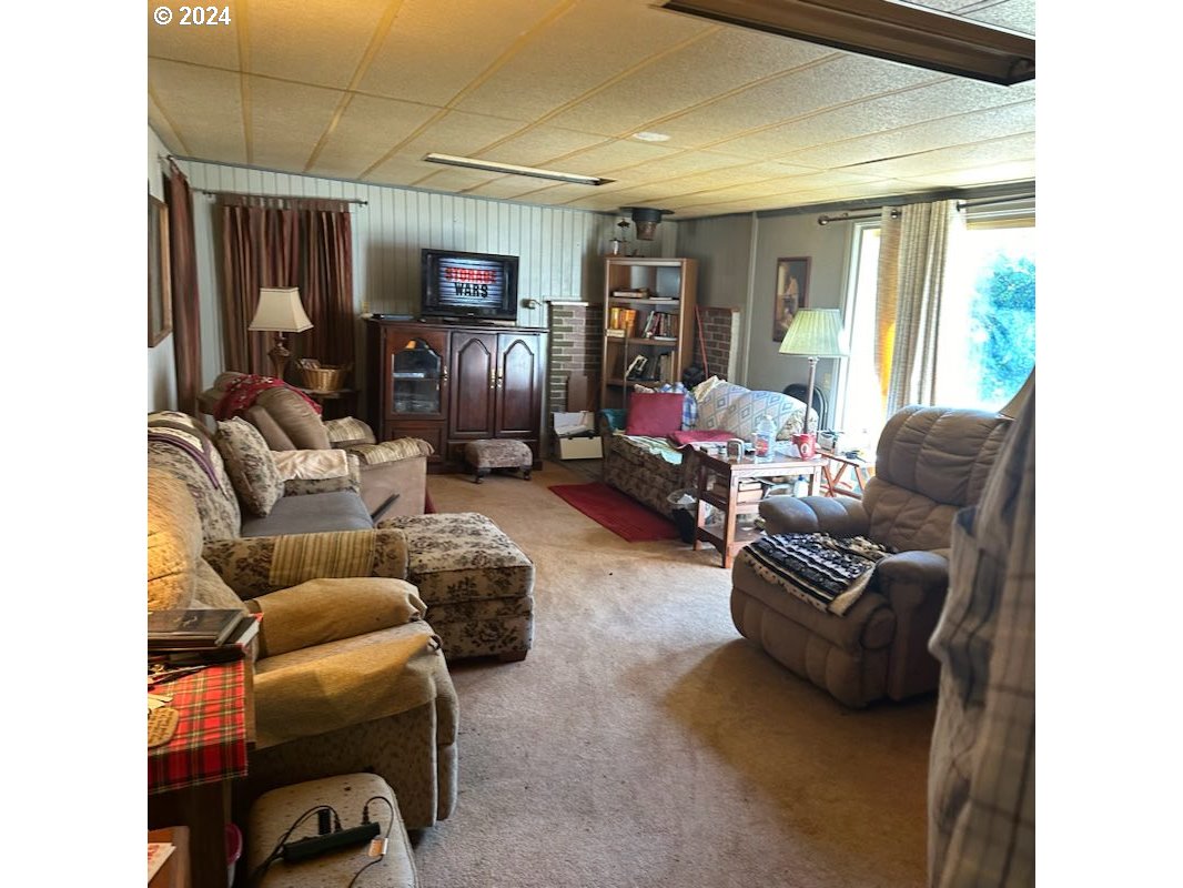 679 West Alder Place Reedsport, OR 97467 - Photo 5 of 18 Gallery Image 5