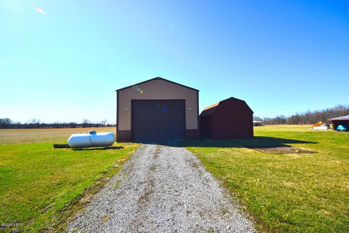 17197 Freeman Spur Road Herrin, IL 62948 - Photo 11 of 26 Gallery Image 11