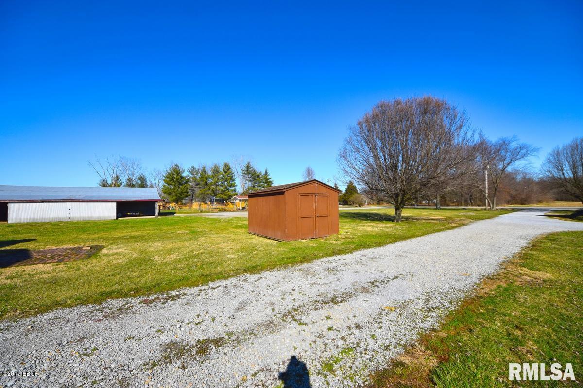 17197 Freeman Spur Road Herrin, IL 62948 - Photo 13 of 26 Gallery Image 13
