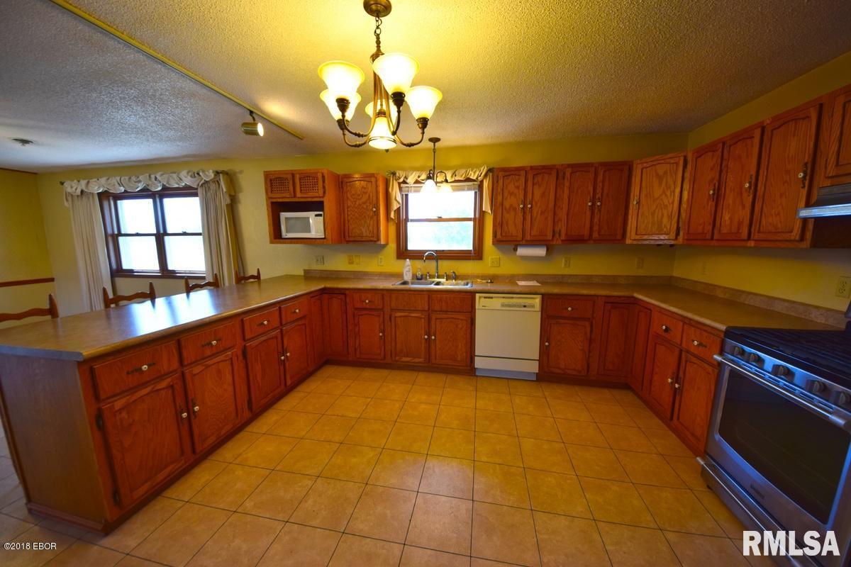 17197 Freeman Spur Road Herrin, IL 62948 - Photo 21 of 26 Gallery Image 21