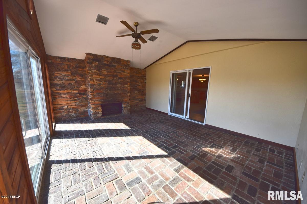 17197 Freeman Spur Road Herrin, IL 62948 - Photo 25 of 26 Gallery Image 25