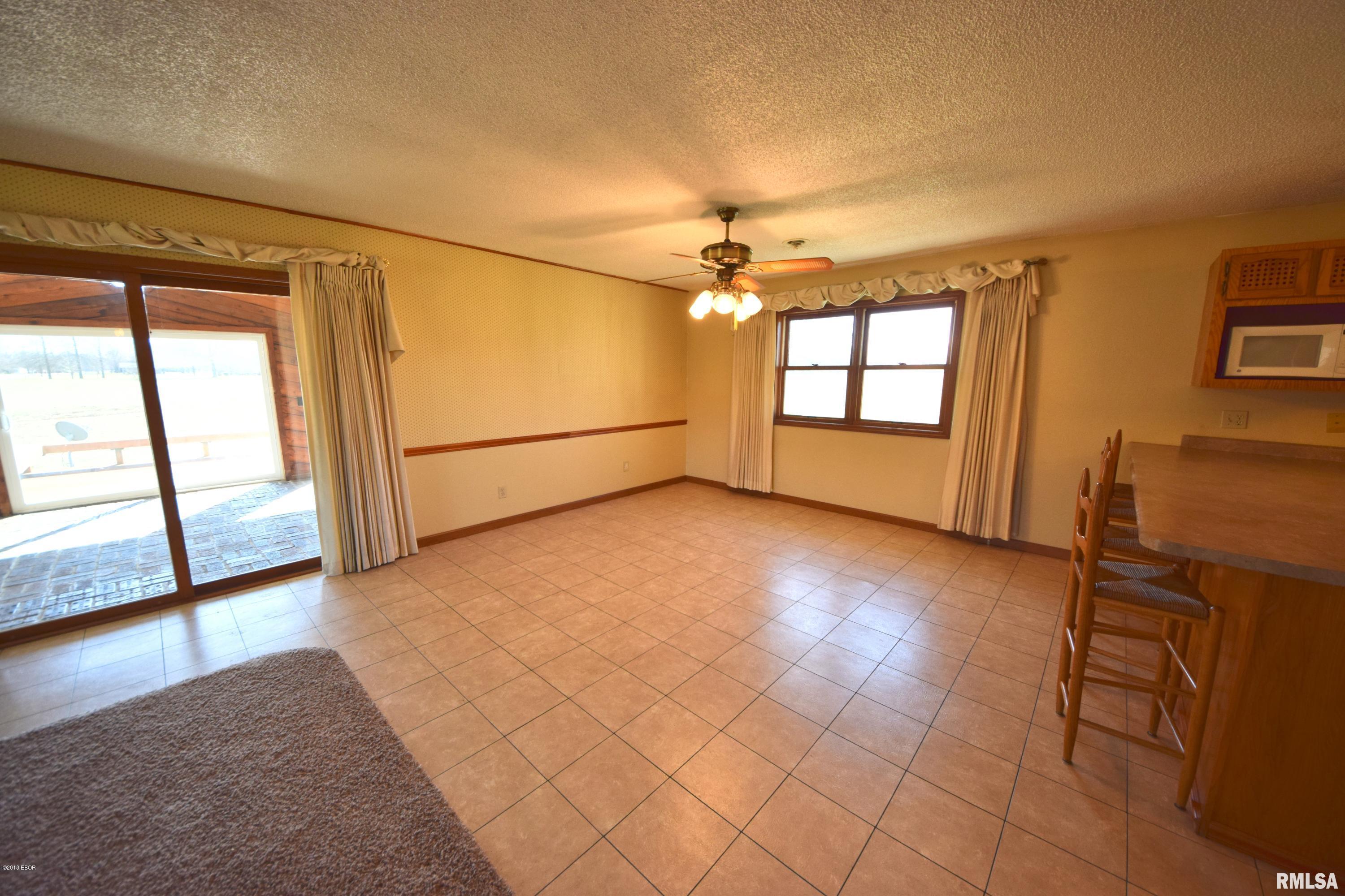 17197 Freeman Spur Road Herrin, IL 62948 - Photo 4 of 26 Gallery Image 4