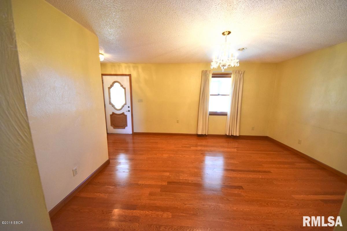 17197 Freeman Spur Road Herrin, IL 62948 - Photo 5 of 26 Gallery Image 5
