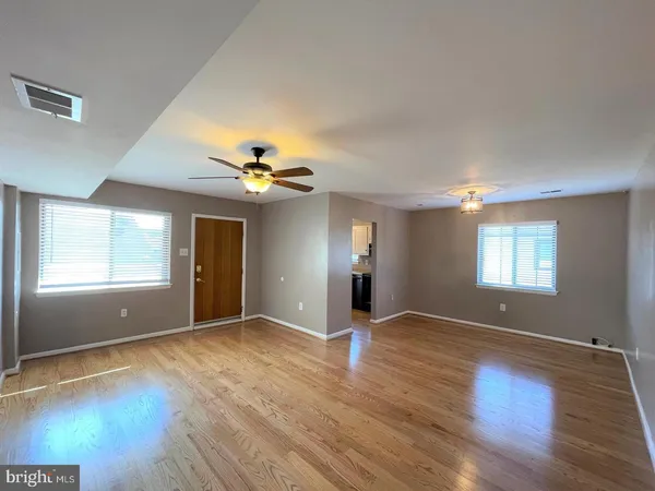 $2,100 | 8407 Orinda Court, Unit 282, Alexandria, VA 22309