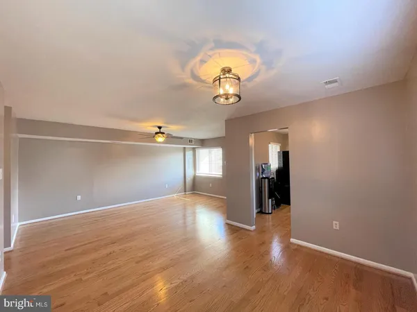 $2,100 | 8407 Orinda Court, Unit 282, Alexandria, VA 22309