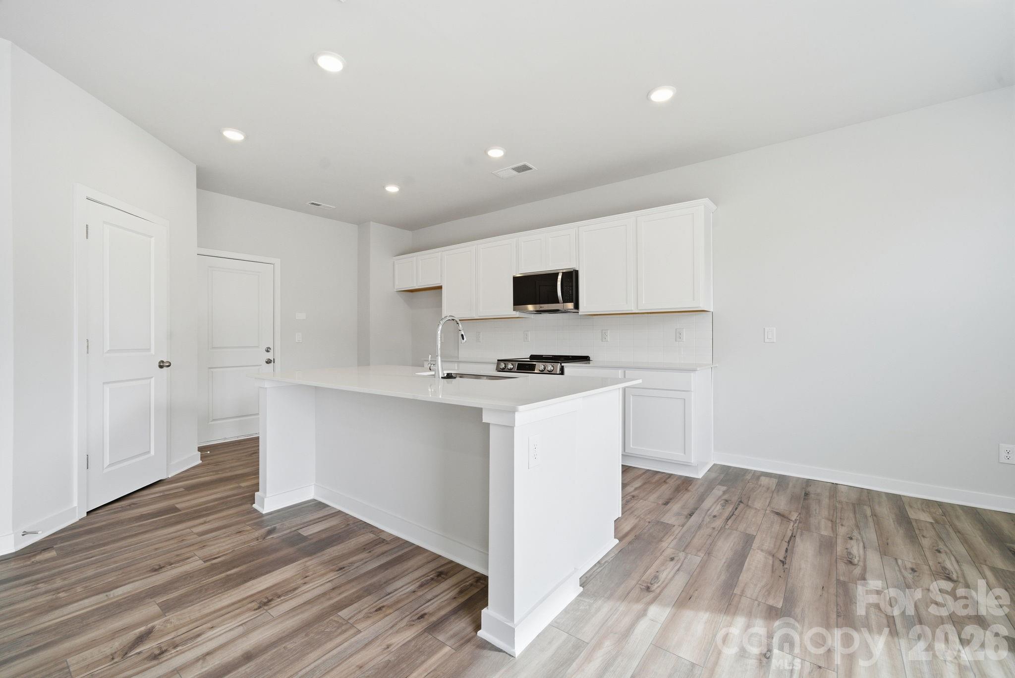 236 Bezelle Avenue York, SC 29745 - Photo 3 of 30