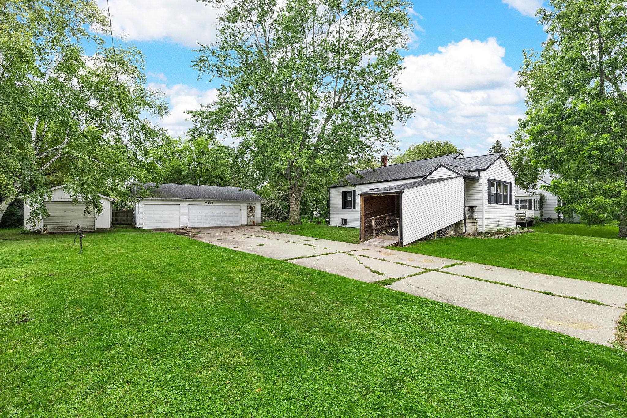 6248 McKinley Road Bridgeport, MI 48722 - Photo 17 of 23 50121693-16.JPG