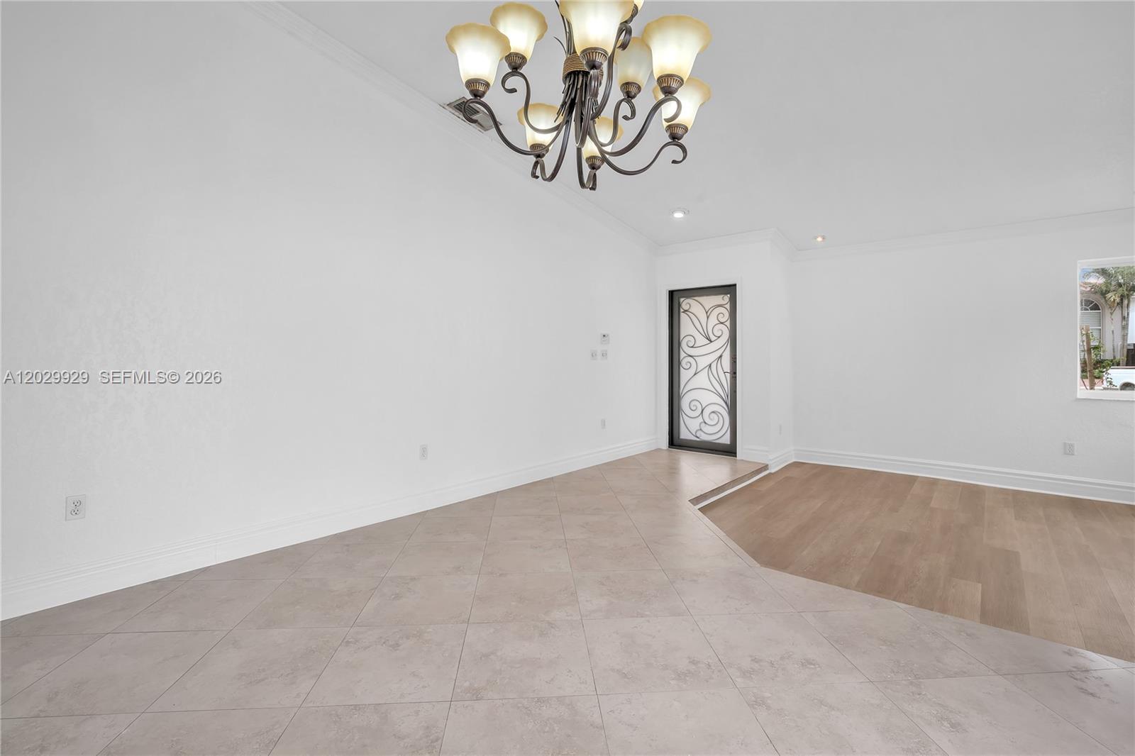 15715 Southwest 76th Terrace Miami, FL 33193 - Photo 9 of 40 Photo 9