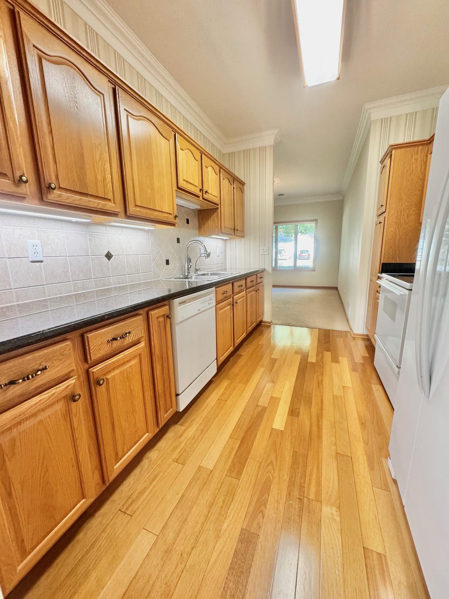 1112 Travis Road Marshall, MN 56258 - Photo 7 of 17 Gallery Image 7