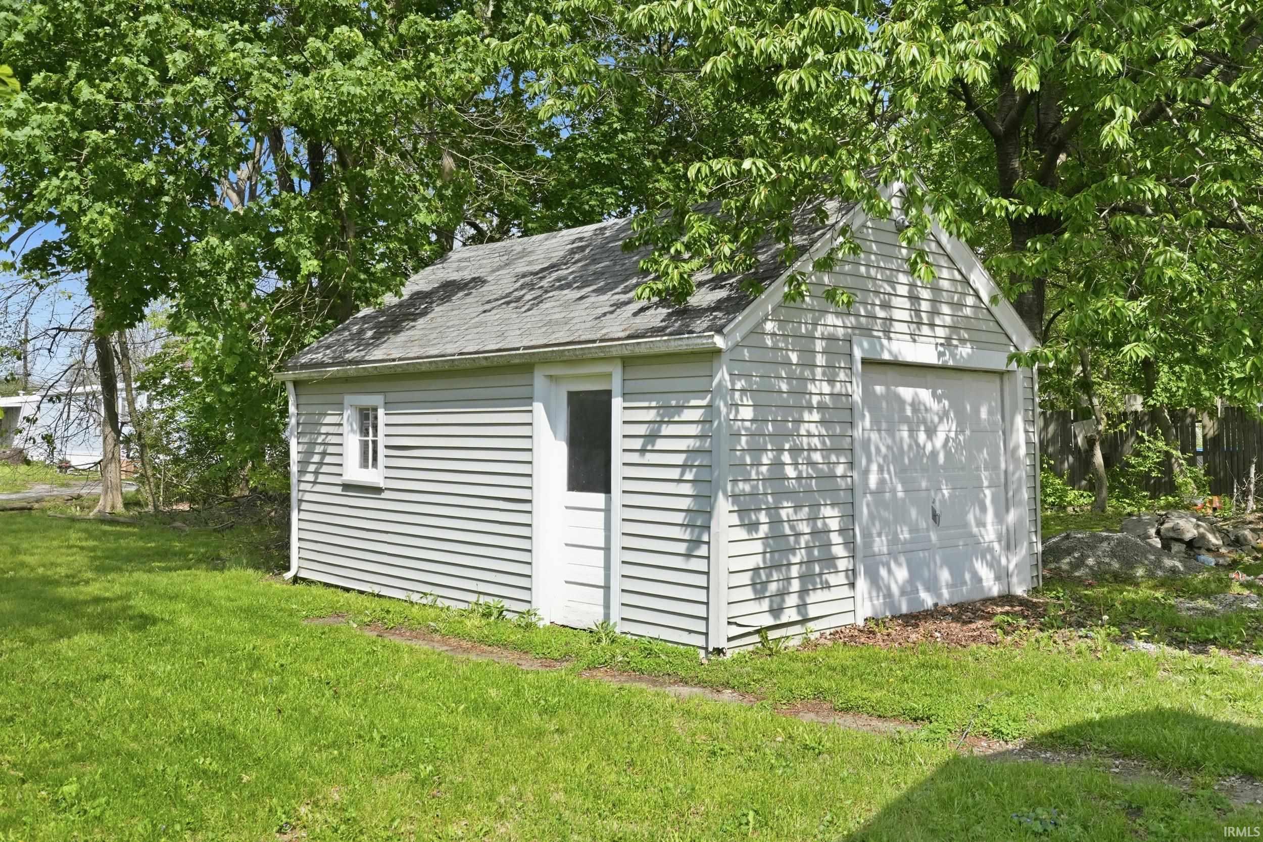 6904 Elzey Street Fort Wayne, IN 46809 - Photo 26 of 32