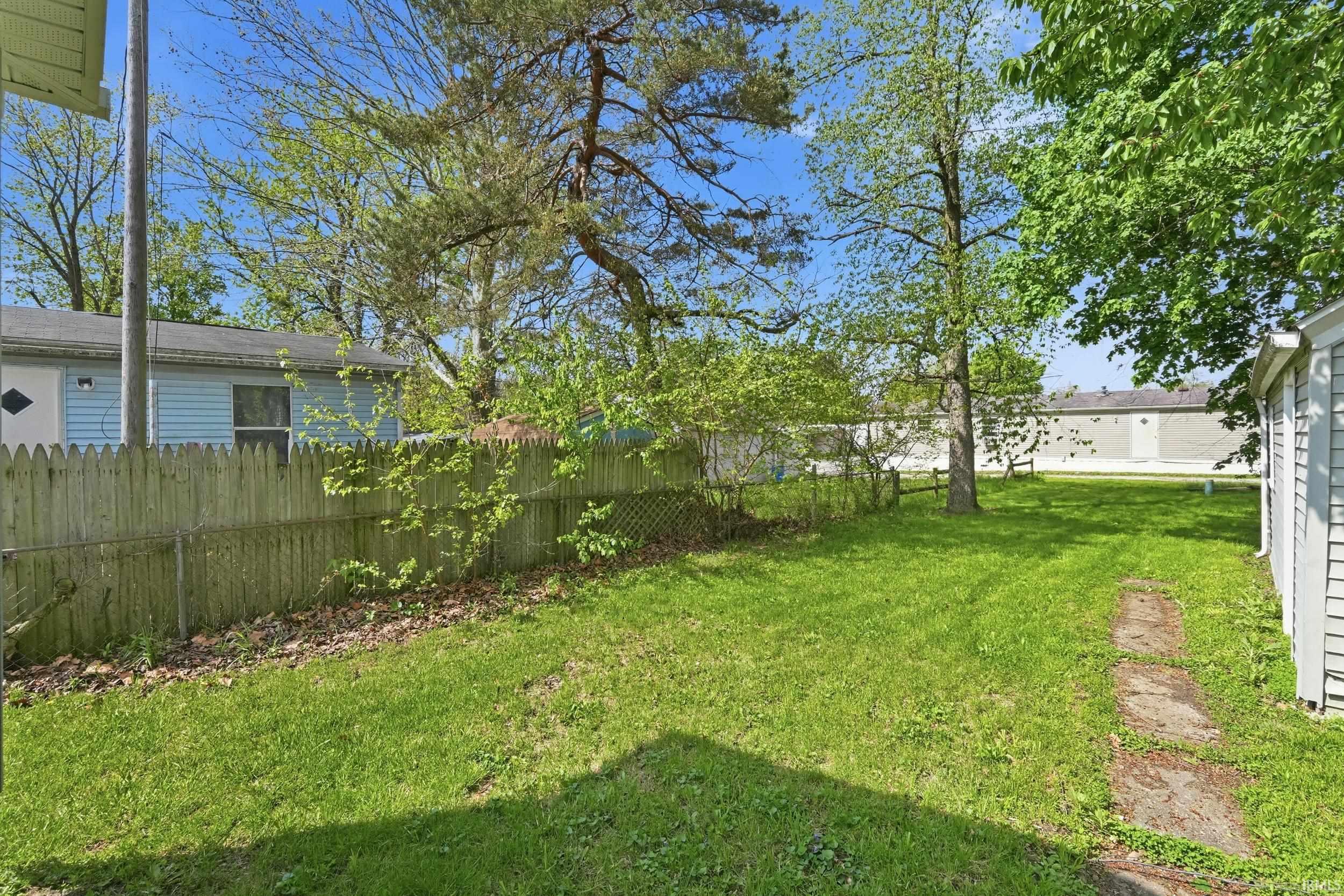 6904 Elzey Street Fort Wayne, IN 46809 - Photo 28 of 32