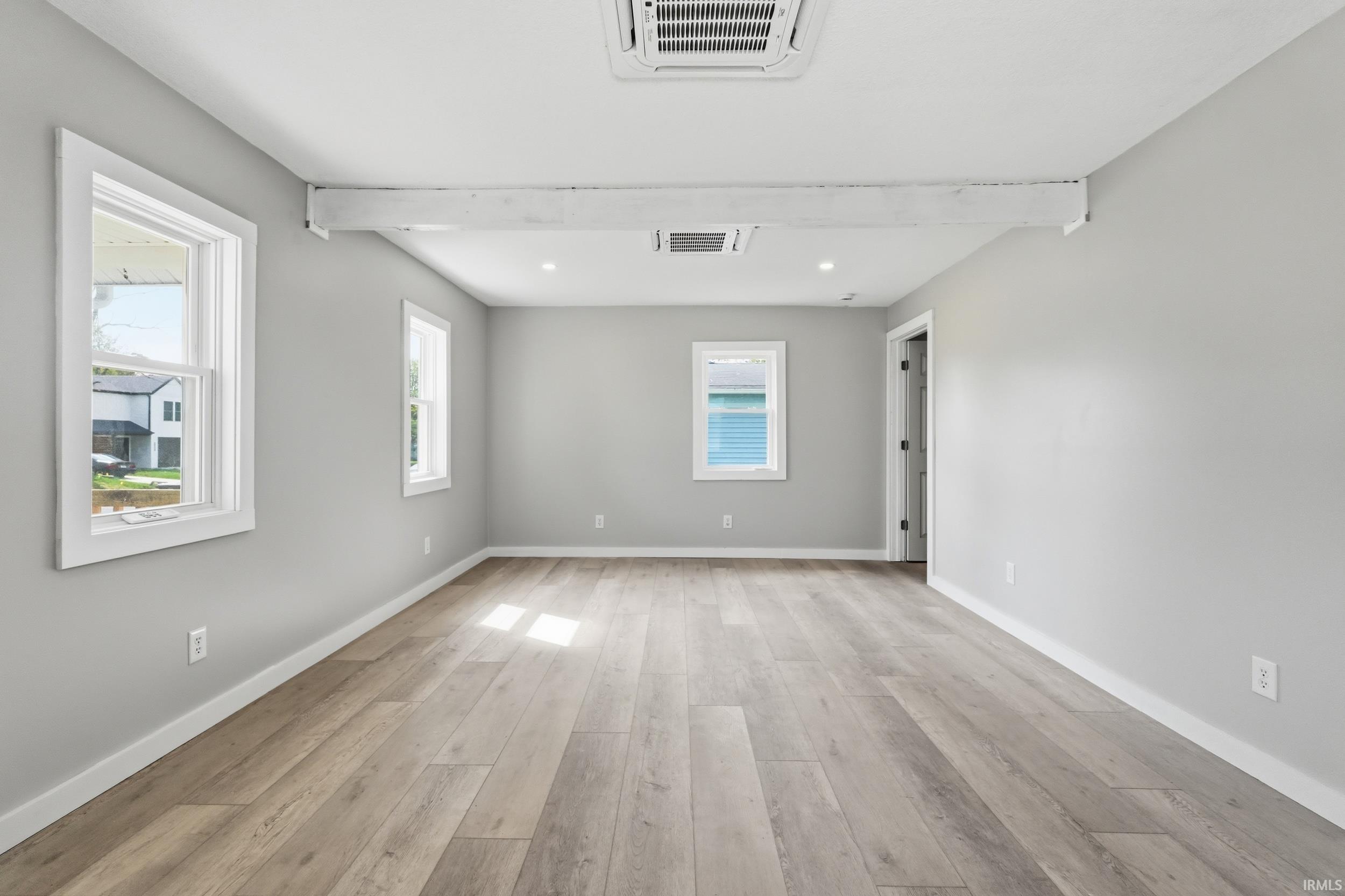 6904 Elzey Street Fort Wayne, IN 46809 - Photo 5 of 32