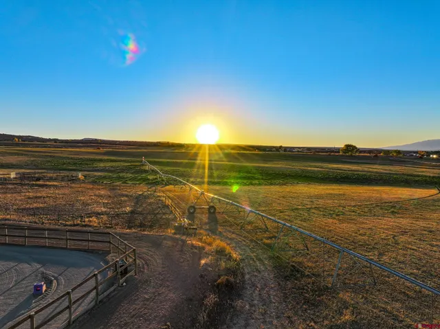 a view of an ocean and a building