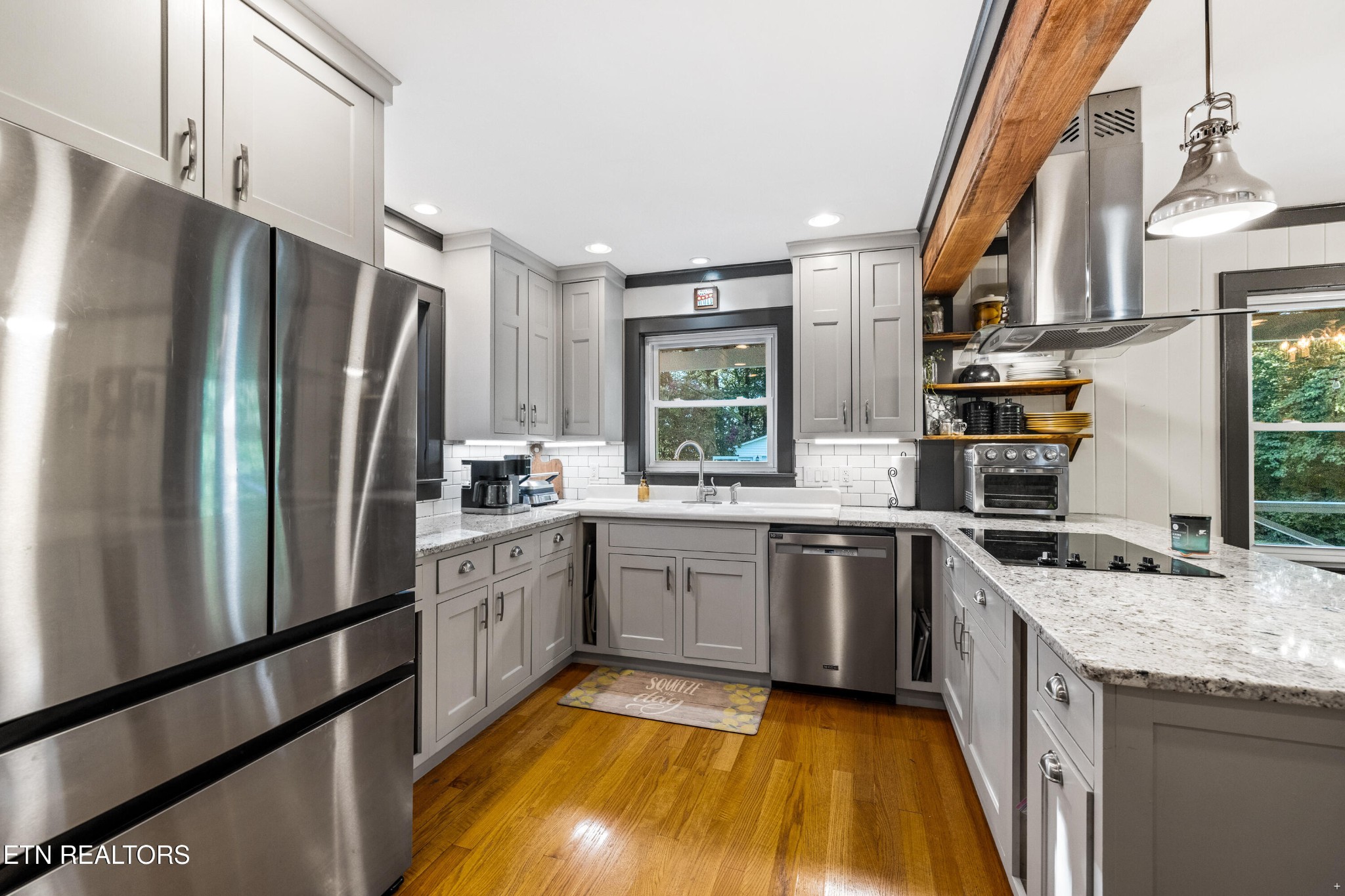 5908 Ridgewood Road Knoxville, TN 37918 - Photo 12 of 44 Gallery Image 12