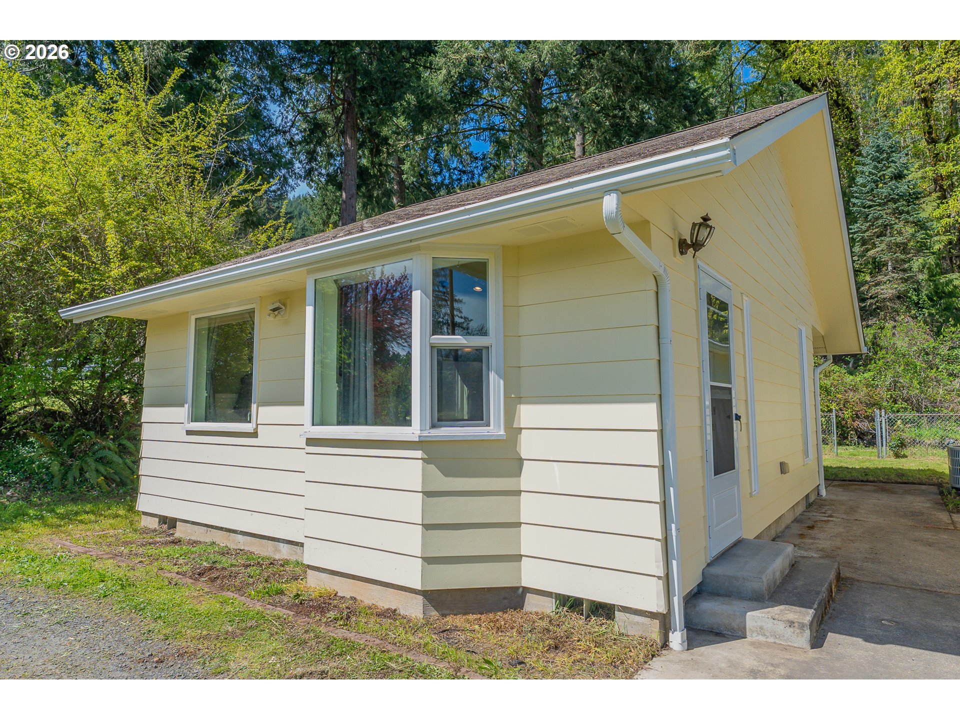 35271 McKenzie View Drive Springfield, OR 97478 - Photo 2 of 20