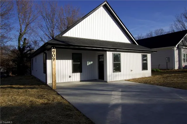 $226,500 | 909 Sharon Street, High Point, NC 27260