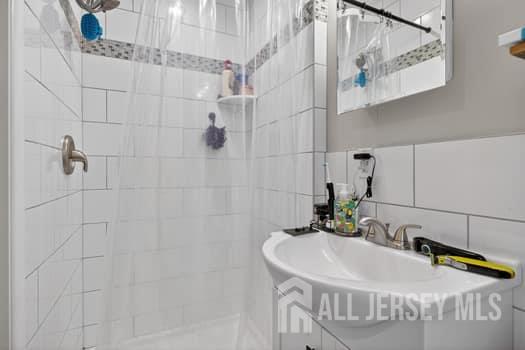 247 Cottrell Road Old Bridge, NJ 07747 - Photo 14 of 31