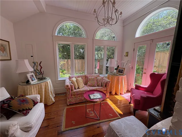 $4,950 | 2004 Hanover Avenue, Richmond, VA 23220