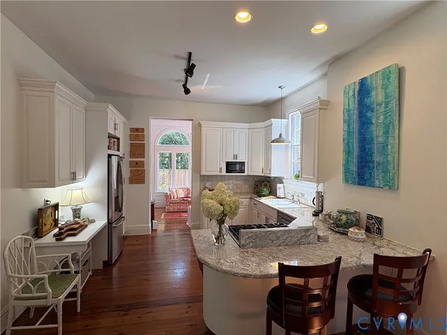 $4,950 | 2004 Hanover Avenue, Richmond, VA 23220