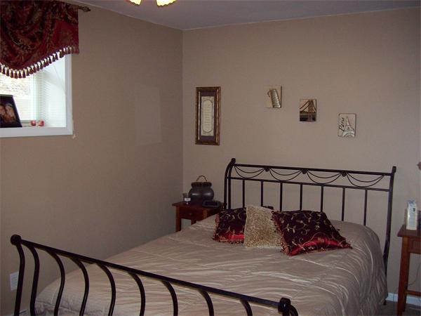 12 Winneconnett Road Worcester, MA 01605 - Photo 9 of 11 Gallery Image 9