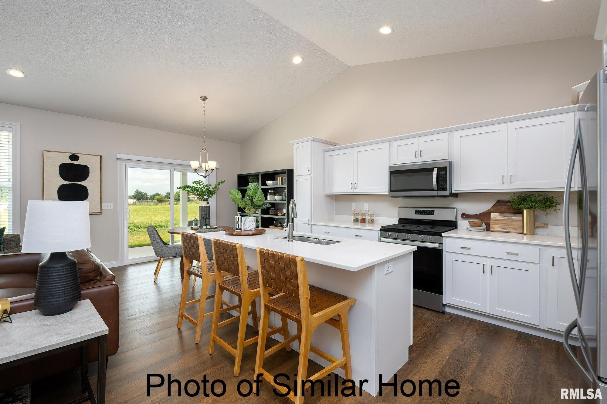 5673 Red Fox Road Bettendorf, IA 52722 - Photo 3 of 30 Gallery Image 3