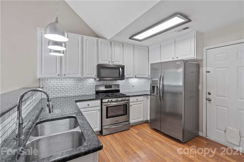 307 Lone Tree Lane Clover, SC 29710 - Photo 15 of 35 Gallery Image 15