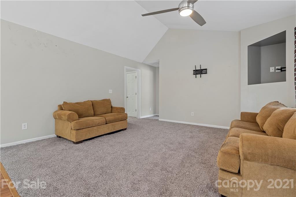 307 Lone Tree Lane Clover, SC 29710 - Photo 9 of 35 Gallery Image 9