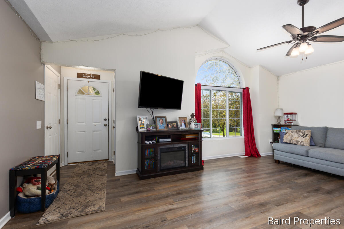 11227 Barnsley Road Lowell, MI 49331 - Photo 13 of 36