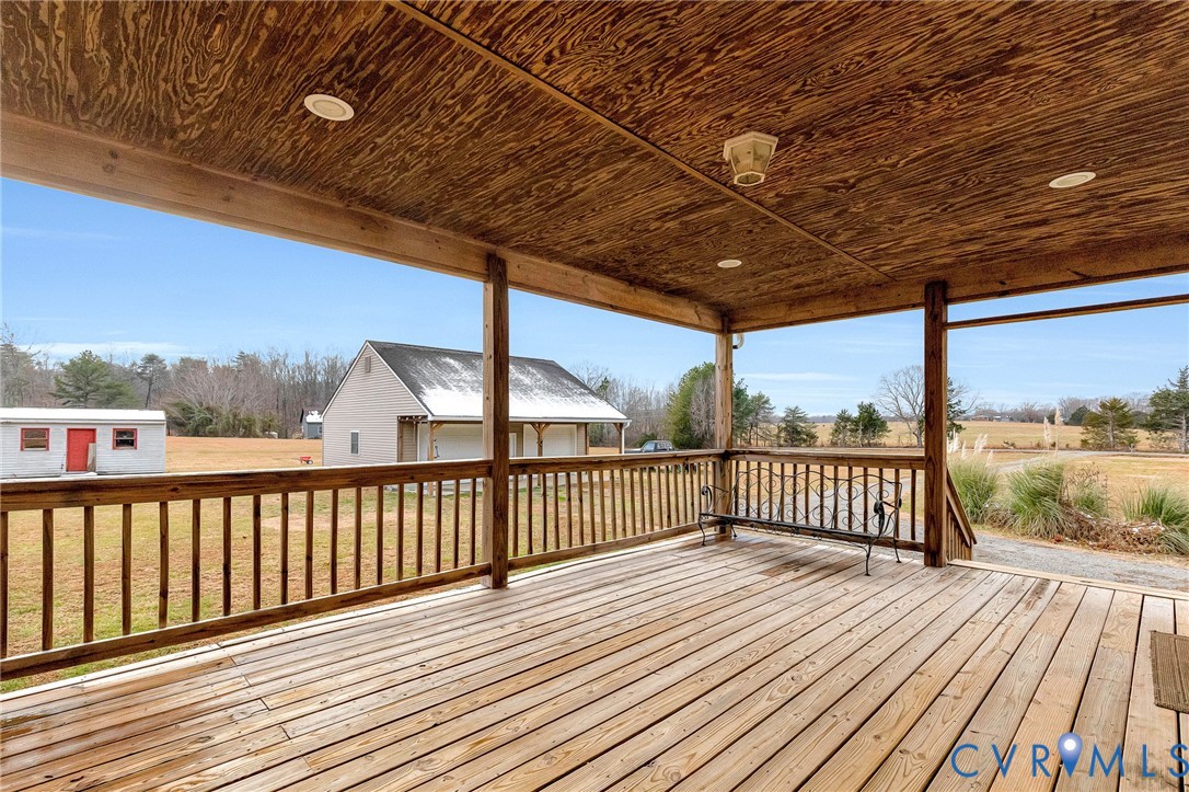 18207 Old Ridge Road Montpelier, VA 23192 - Photo 28 of 34 Back Covered Deck