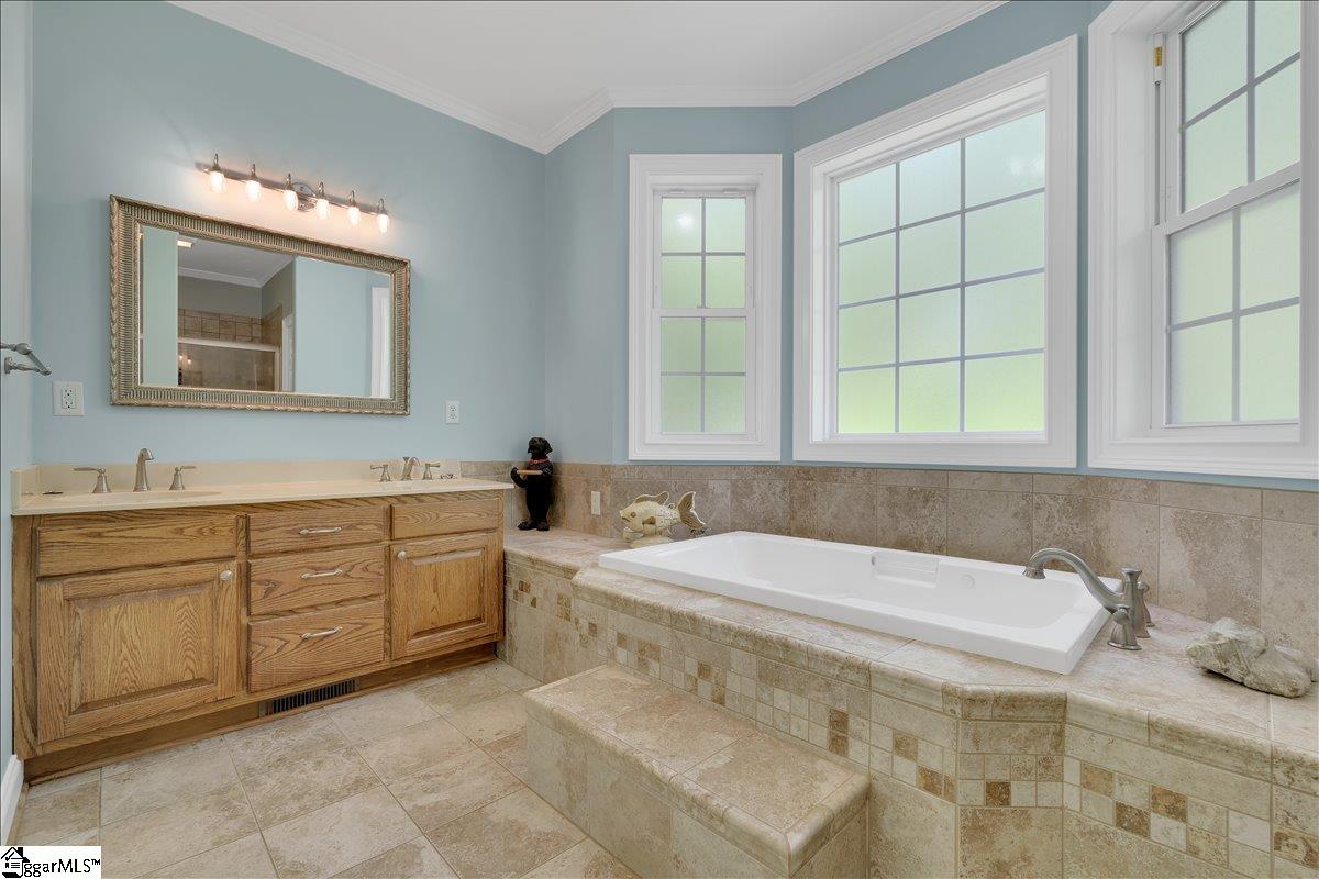 127 Lake Road Marietta, SC 29661 - Photo 23 of 36 Gallery Image 23