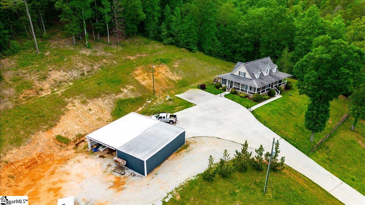 127 Lake Road Marietta, SC 29661 - Photo 4 of 36 Gallery Image 4