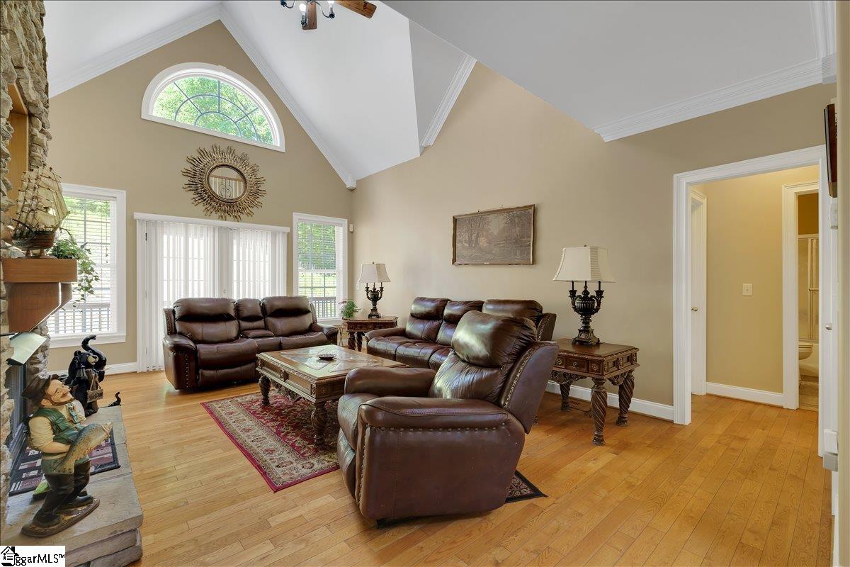 127 Lake Road Marietta, SC 29661 - Photo 7 of 36 Gallery Image 7
