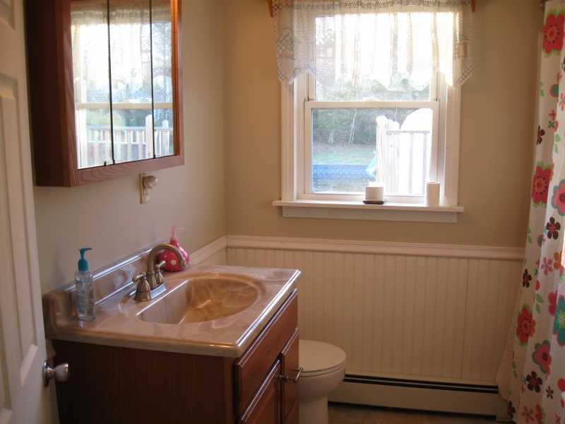 548 Vassalboro Road China, ME 04358 - Photo 25 of 29 Bathroom.