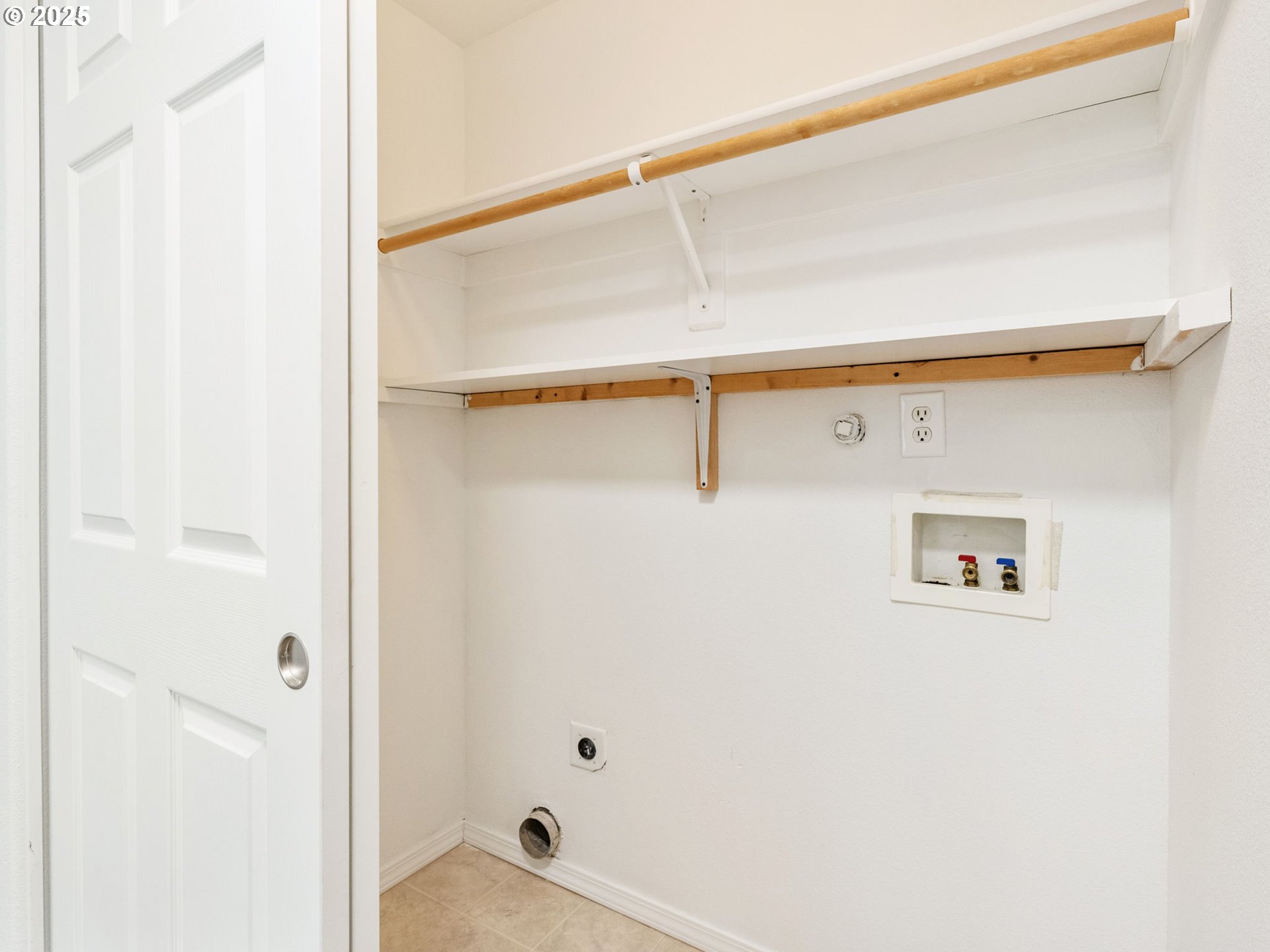 20744 Southwest Bingo Lane Beaverton, OR 97006 - Photo 25 of 26 a view of a small space