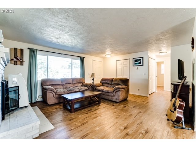 861 55th Place Springfield, OR 97478 - Photo 12 of 32